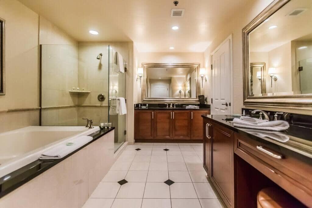Apartment Mgm 1br Penthouse 37802