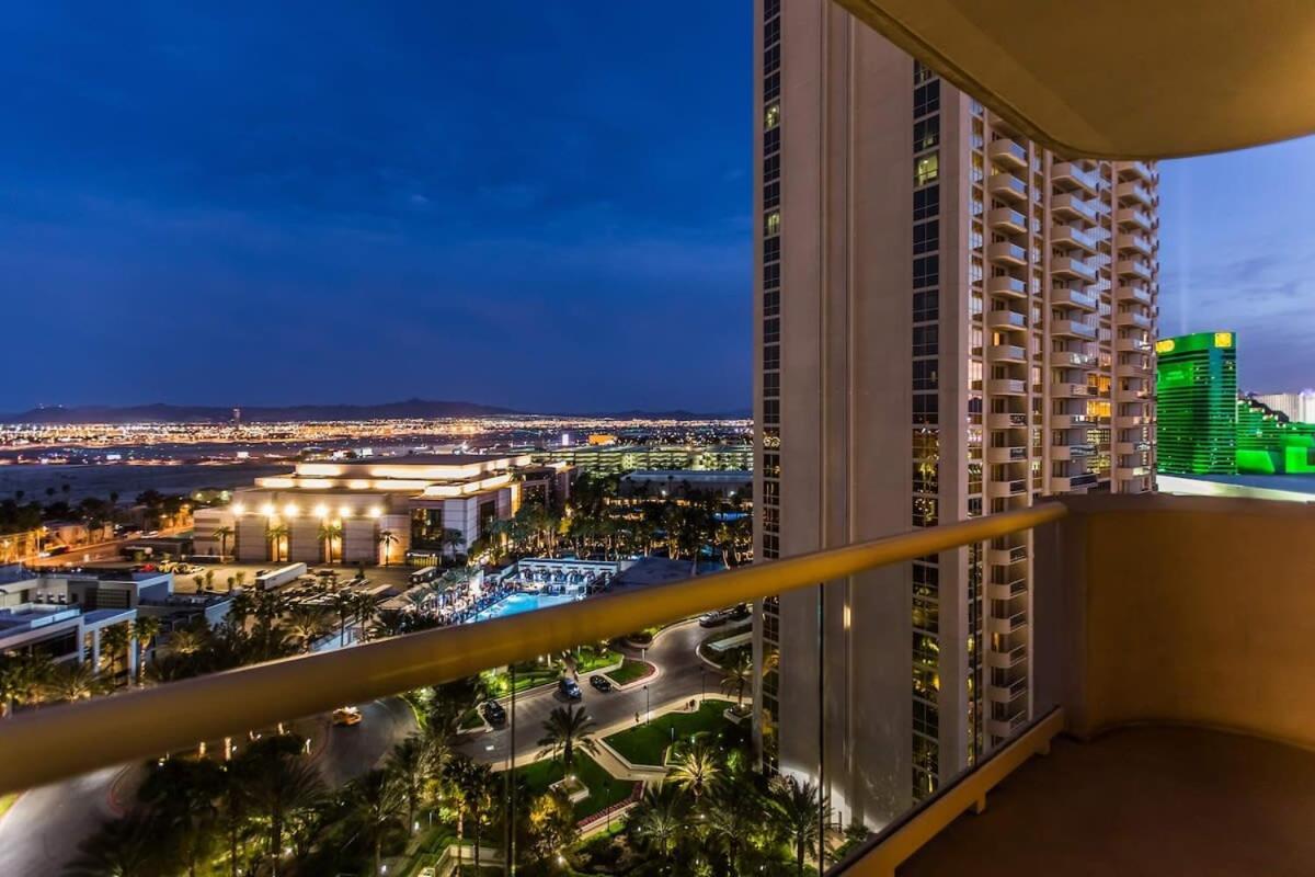 Apartment Mgm 1br Penthouse 37802 *